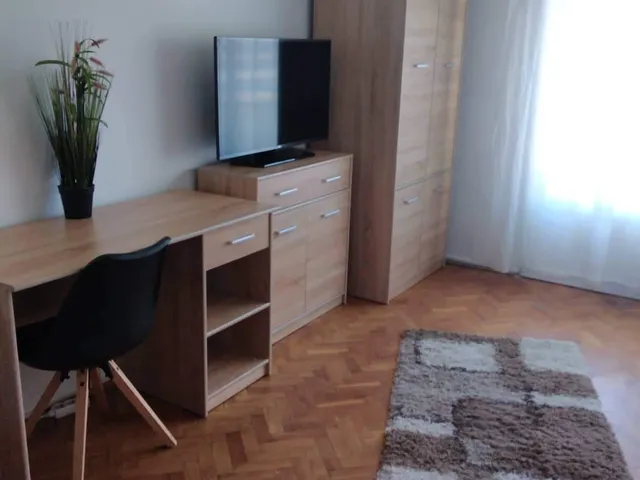 Kiadó lakás Pécs, Belváros, Jókai utca 36 nm