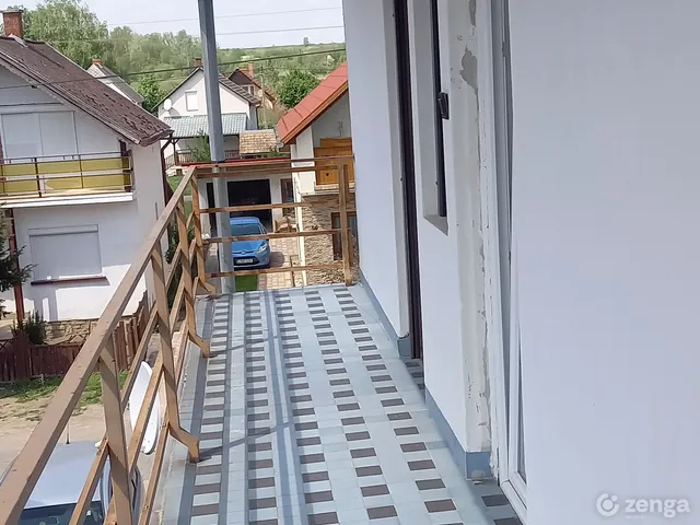 Eladó ház Tamási 68 nm