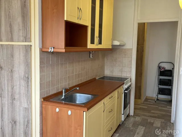 Eladó lakás Szentendre, Püspökmajori lakótelep, Széchenyi István tér 55 nm