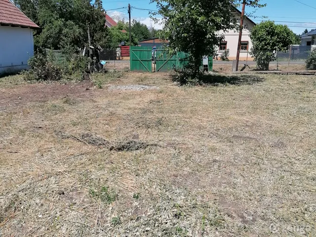 Eladó telek Hort 2158 nm
