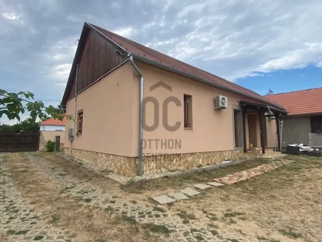 Eladó ház Hagyárosbörönd 161 nm