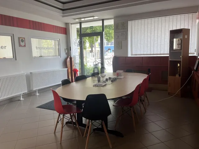Eladó kereskedelmi és ipari ingatlan Zalaegerszeg, Belváros 193 nm