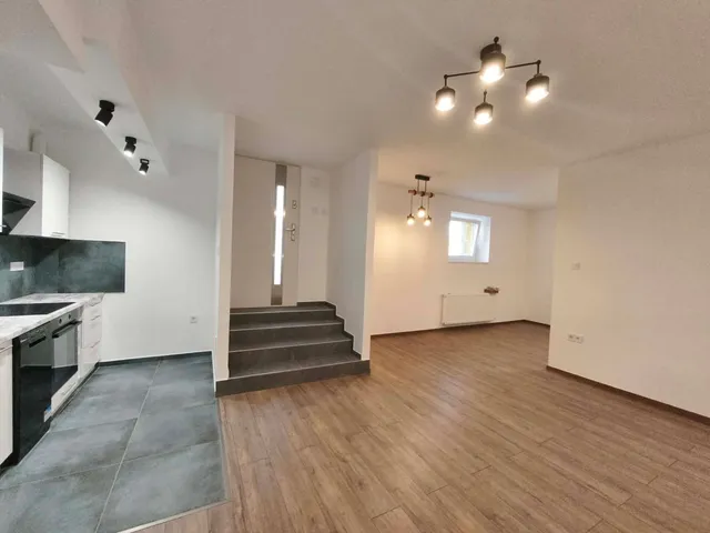 Eladó lakás Budapest III. kerület, Óbuda, Miklós tér 49 nm