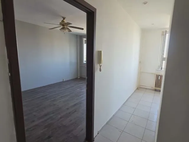 Eladó lakás Dunaújváros, Belváros 53 nm