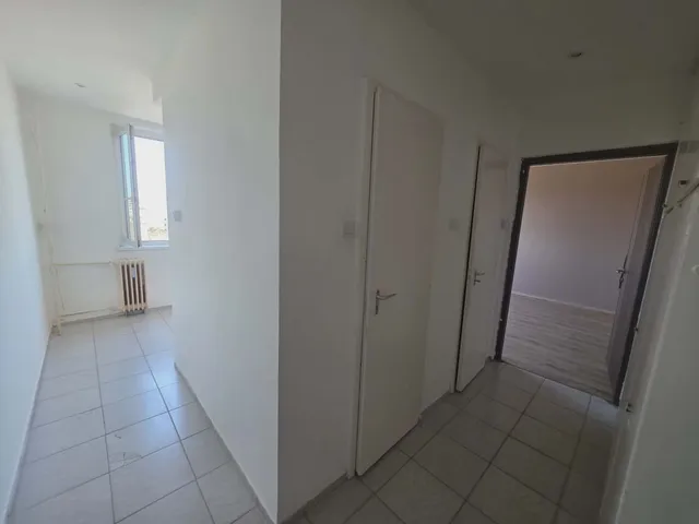 Eladó lakás Dunaújváros, Belváros 53 nm