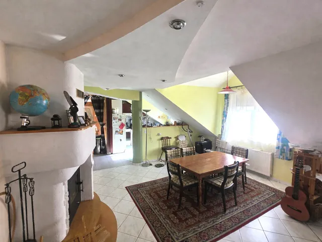 Eladó lakás Dunaújváros, Technikum városrész 108 nm