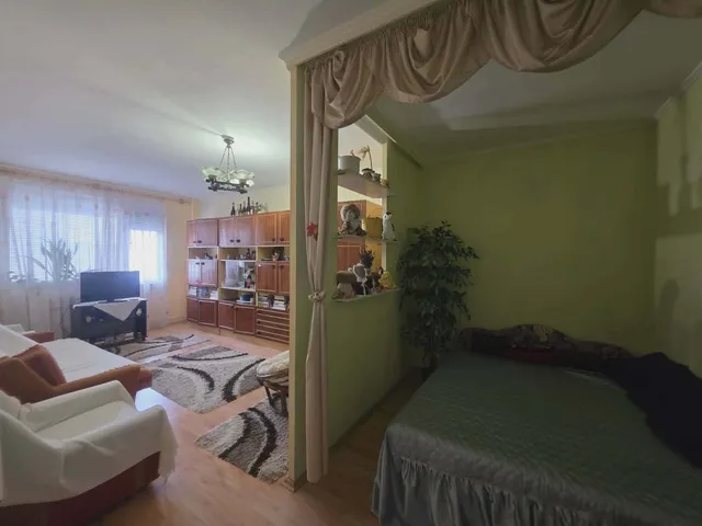 Eladó lakás Dunaújváros, Dózsa városrész, Köztársaság út 59 nm