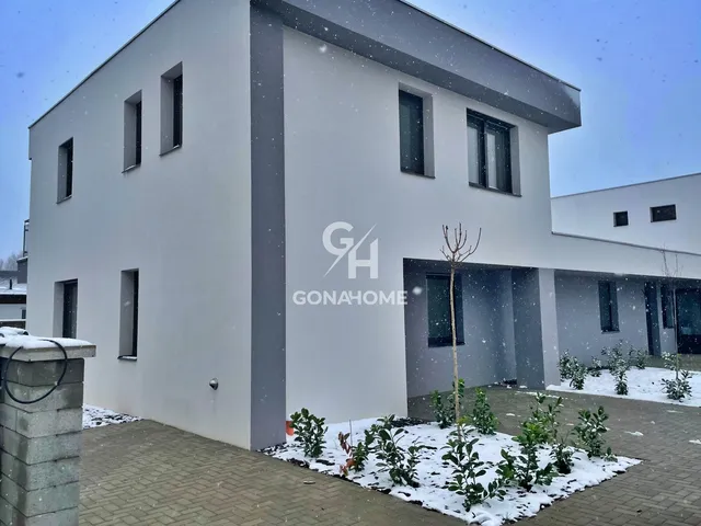 Eladó lakás Ajka 103 nm