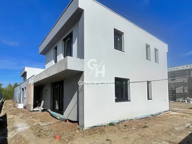 Eladó lakás Ajka 121 nm