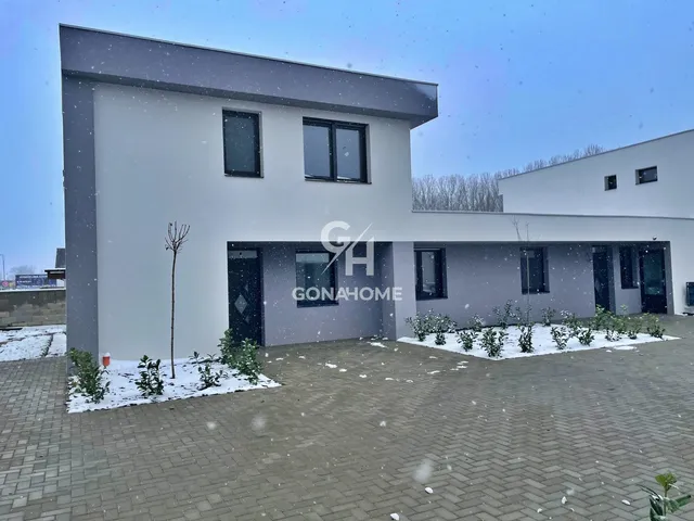 Eladó lakás Ajka 98 nm