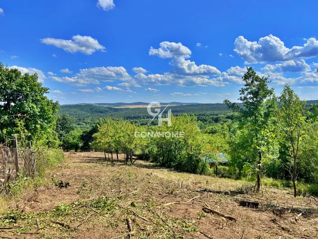 Eladó telek Veszprém 2379 nm