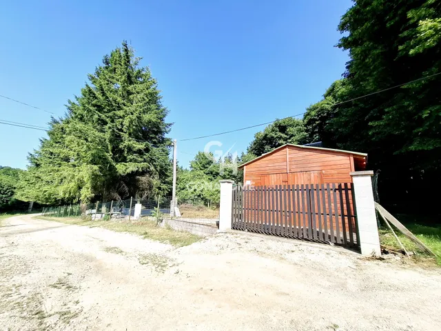 Eladó telek Isztimér 720 nm