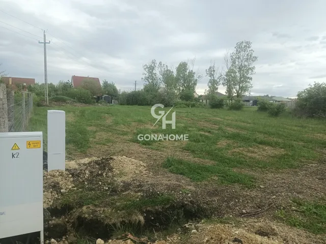 Eladó telek Öskü 989 nm