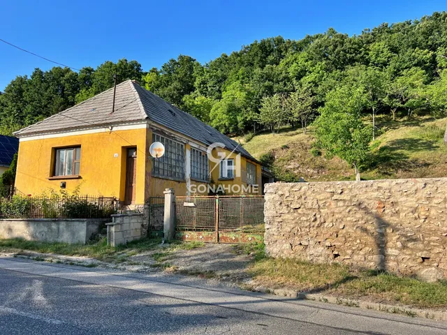 Eladó ház Eplény 100 nm