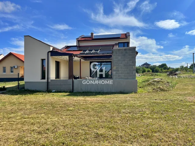 Eladó ház Nemesvámos 220 nm