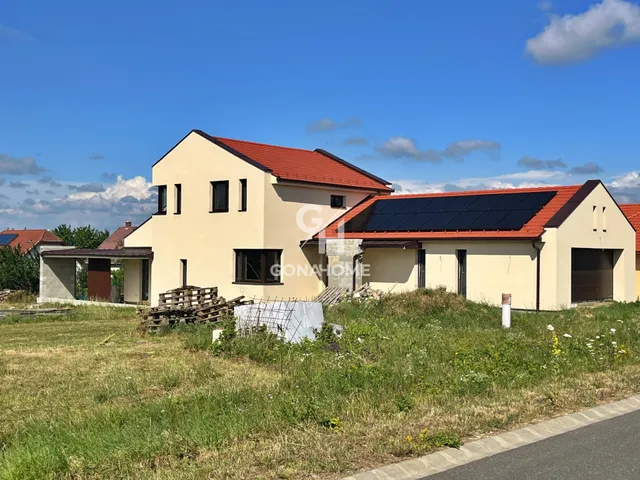 Eladó ház Nemesvámos 220 nm