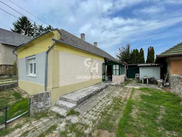 Eladó ház Szentgál 50 nm
