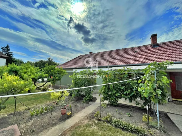 Eladó ház Enying 87 nm