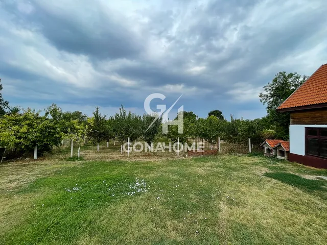 Eladó ház Papkeszi 320 nm