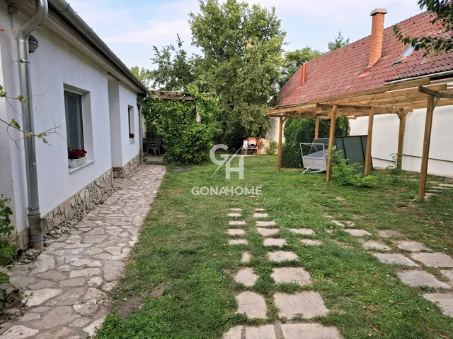 Eladó ház Füle 256 nm