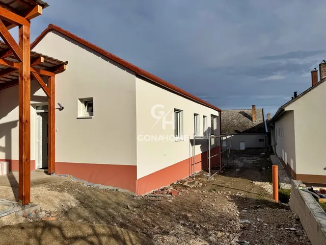 Eladó lakás Zirc 68 nm