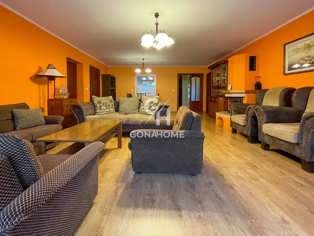 Eladó kereskedelmi és ipari ingatlan Balatonkenese 460 nm