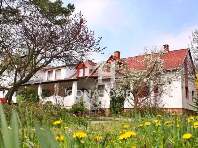 Eladó ház Balatonrendes 360 nm