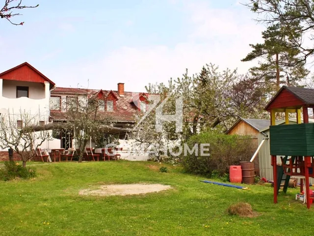 Eladó ház Balatonrendes 360 nm