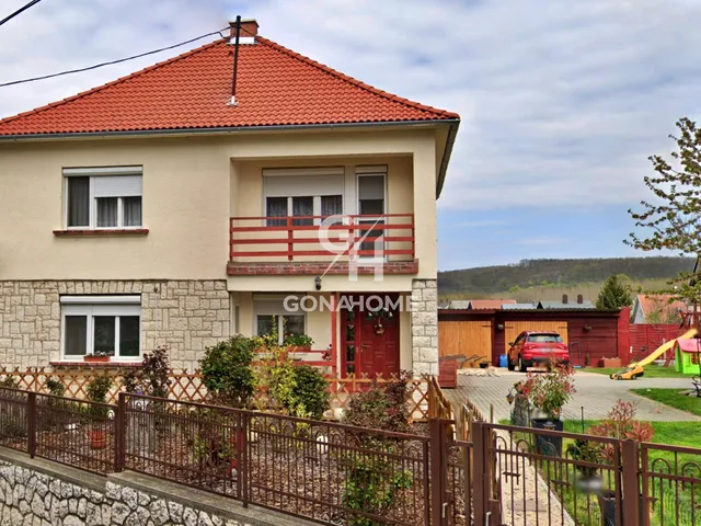 Eladó ház Bakonyszentkirály 128 nm