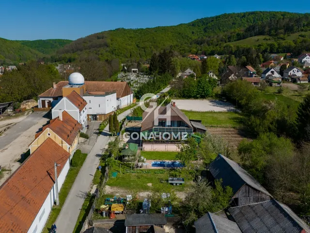 Eladó ház Bakonybél 260 nm
