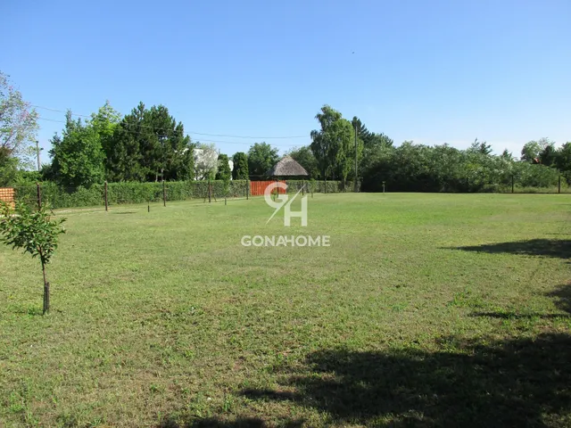 Eladó telek Balatonfűzfő 1439 nm