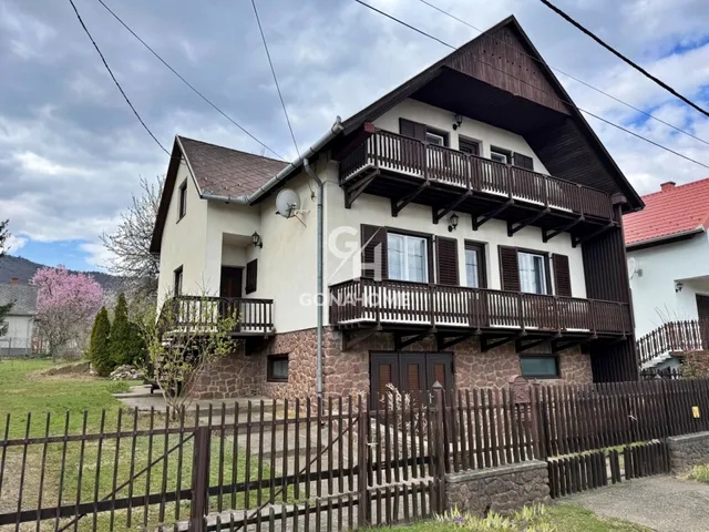 Eladó ház Balatonederics 200 nm