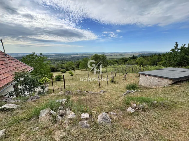 Eladó telek Várpalota 1337 nm