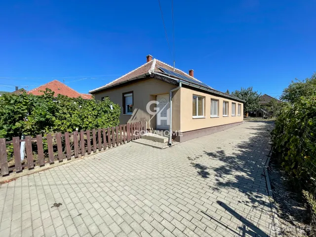 Eladó ház Pétfürdő 92 nm
