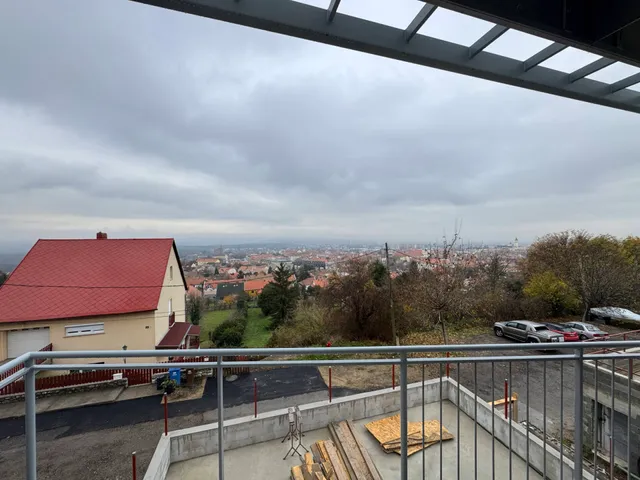 Eladó lakás Pécs 99 nm