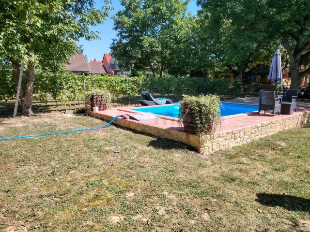 Eladó kereskedelmi és ipari ingatlan Harkány 320 nm