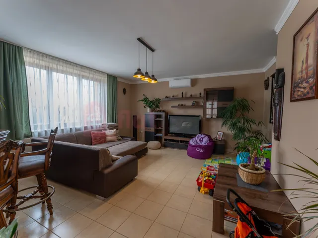 Eladó ház Keszü 210 nm