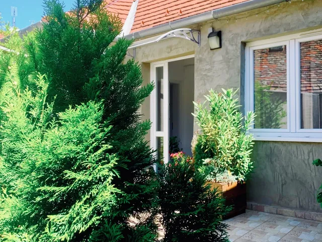 Eladó ház Pécs, Belváros, Orsolya utca 130 nm