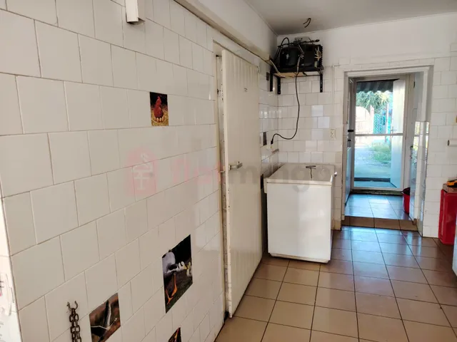 Eladó kereskedelmi és ipari ingatlan Pécs, Patacs 28 nm