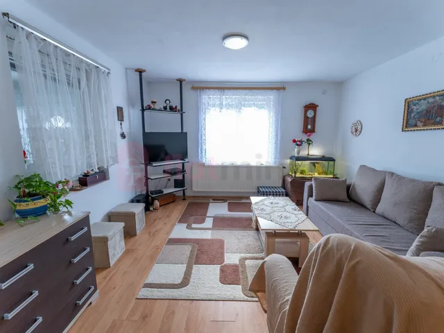 Eladó ház Nagykozár 165 nm