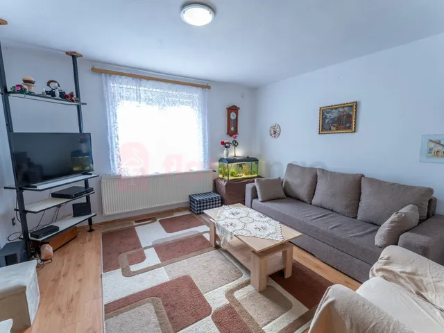 Eladó ház Nagykozár, Petőfi utca 54 165 nm
