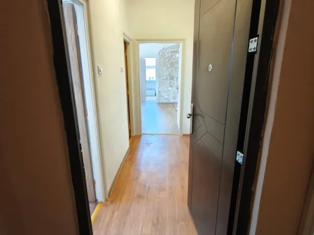 Eladó lakás Komló, Bányász utca 11 52 nm