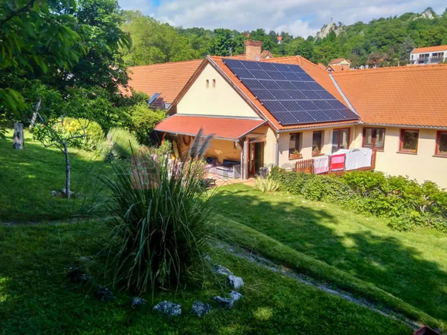 Eladó lakás Pécs, Tettye 110 nm