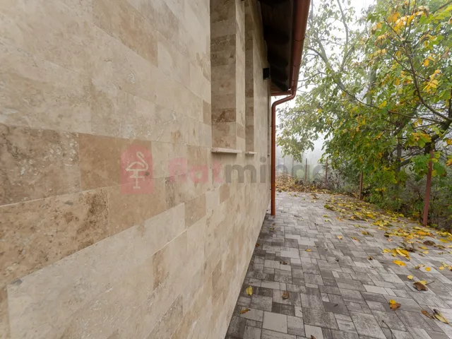 Eladó ház Nagykozár, Kossuth 98 nm