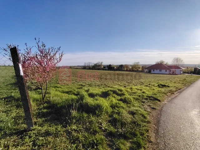 Eladó telek Pécs, Málomi szőlőhegy, Benke dűlő 3771 nm