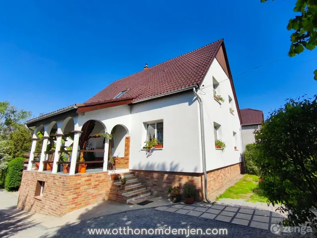 Eladó ház Demjén, Széchenyi István u. 124 200 nm
