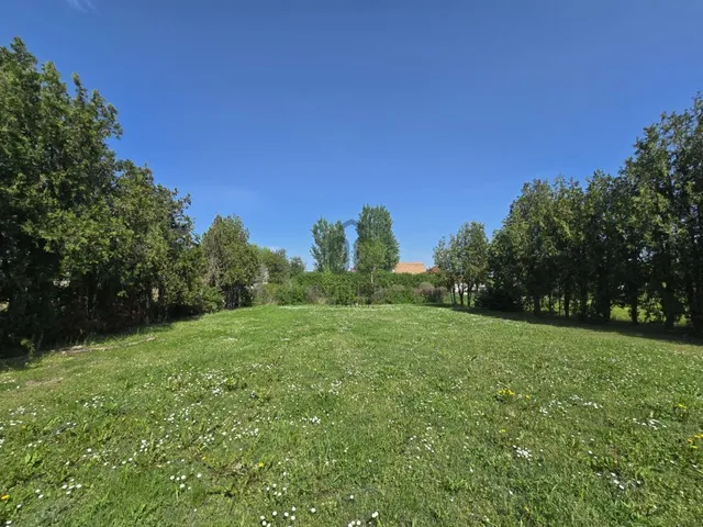 Eladó telek Siófok, Belváros 830 nm