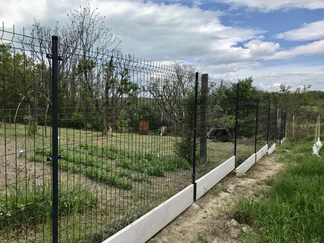 Eladó telek Balatonendréd 2472 nm