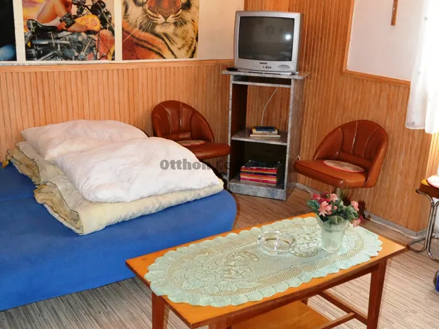Eladó üdülő és hétvégi ház Siófok, Aranypart 106 nm