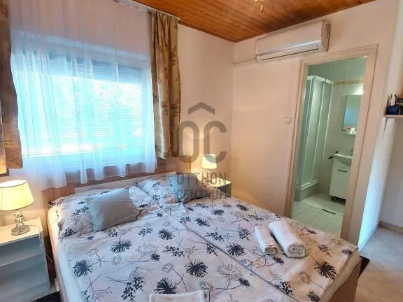 Eladó kereskedelmi és ipari ingatlan Siófok, Aranypart 468 nm
